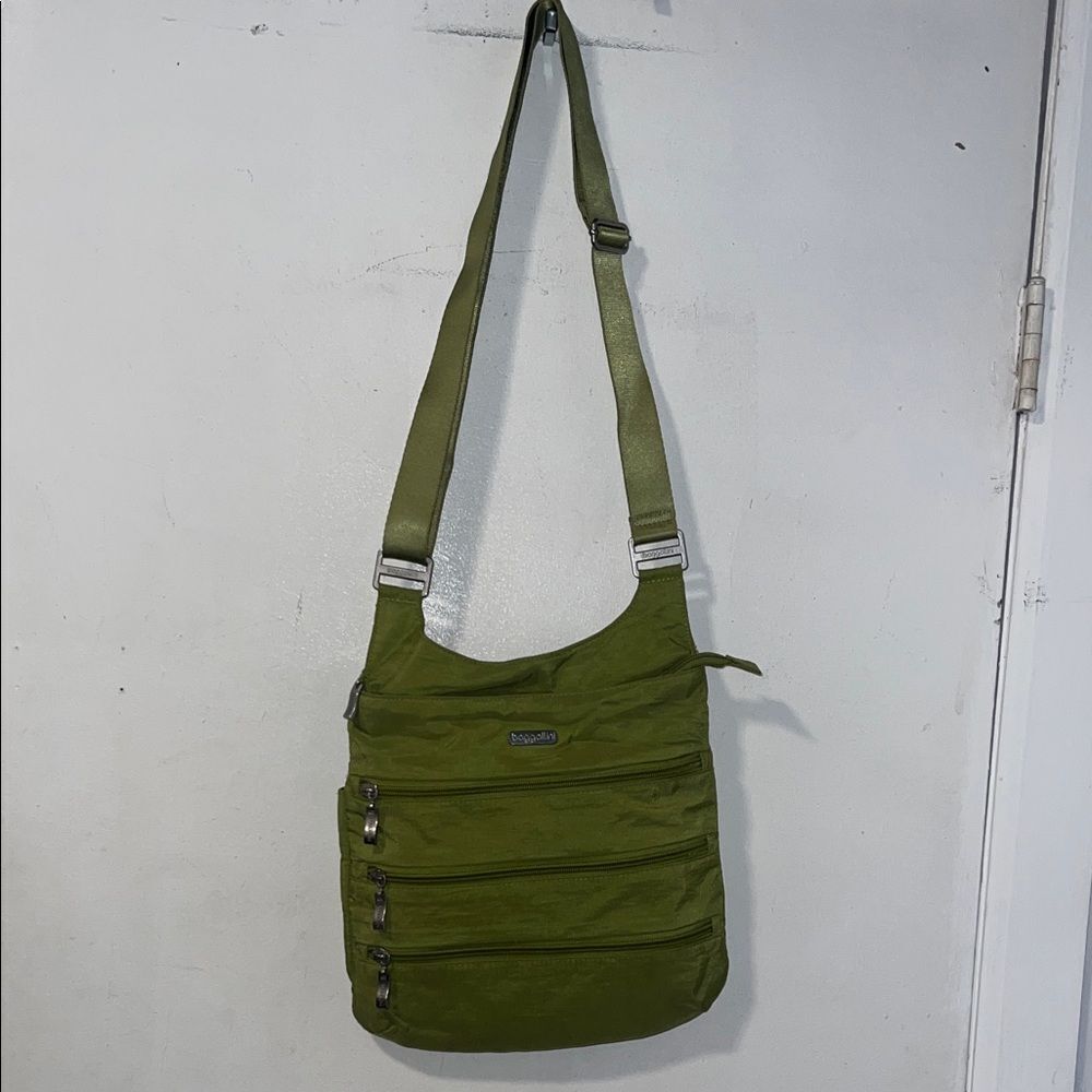 BAGGALLINI Lime Green Big Zipper Crossbody Purse